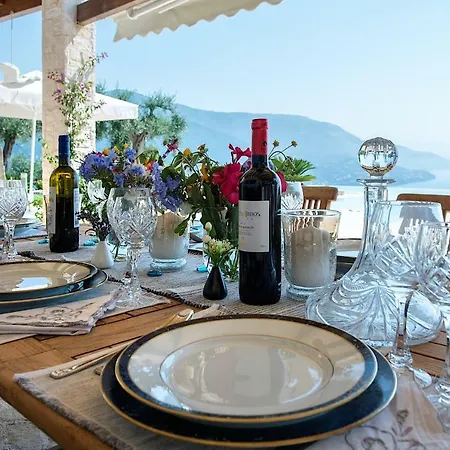 Eden Villa *